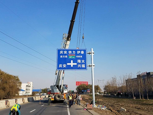 邵阳邵阳道路护栏网网片该如何进行正确的选购呢？